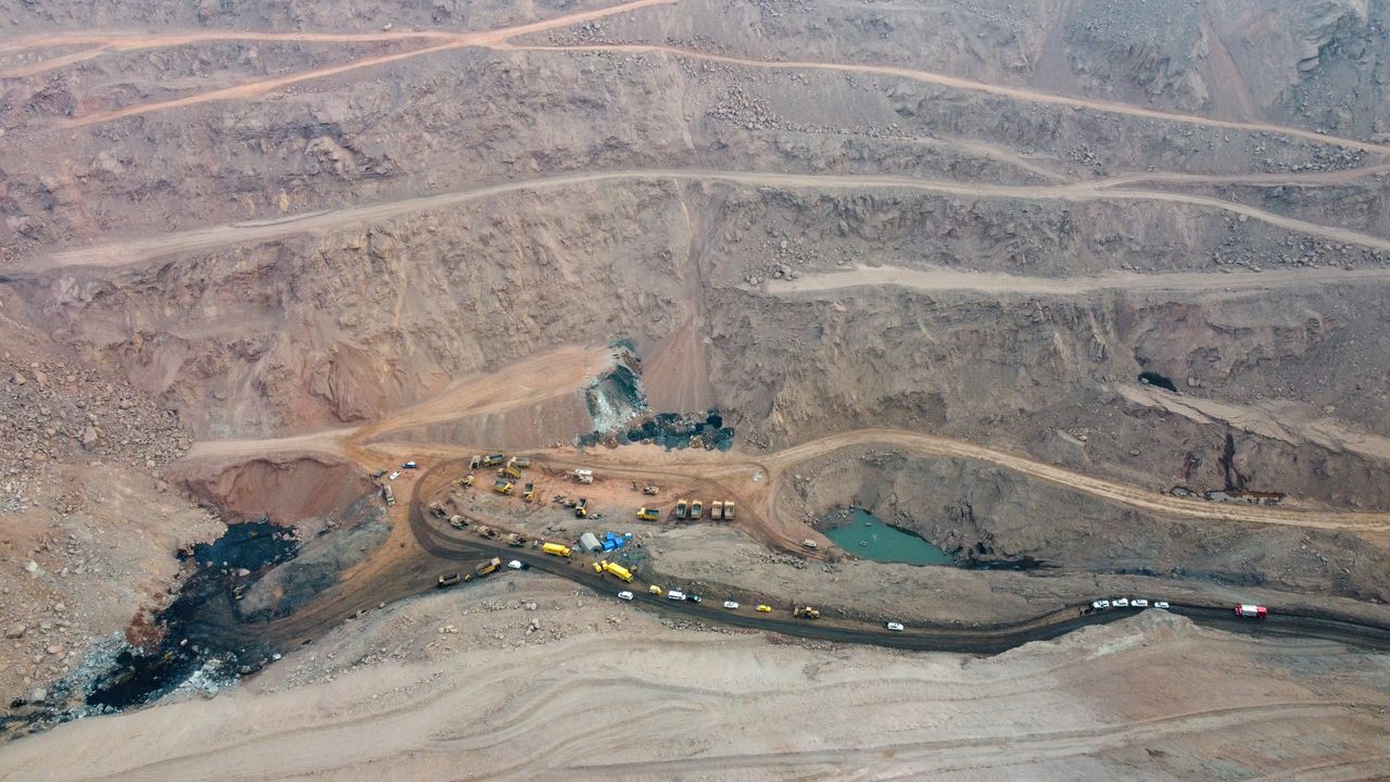 Tanzanya hükümeti 22 kişinin öldüğü altın madenini geçici olarak kapattı