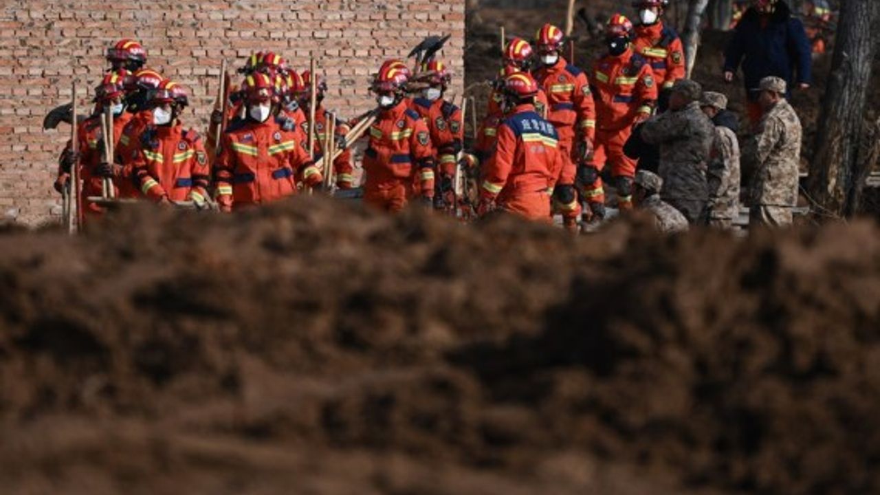 Çin'deki depremde ölenlerin sayısı 151'e yükseldi