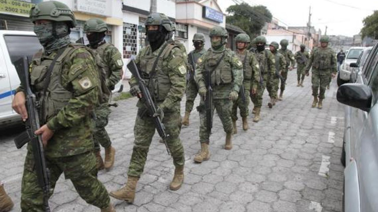 Ekvador'da organize suçla mücadele için 60 günlük olağanüstü hal ilan edildi