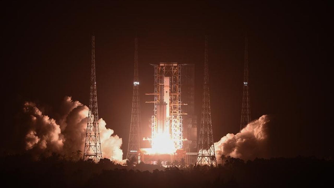 Çin'in Tianzhou-7 kargo uzay aracı Çarşamba gecesi fırlatıldı