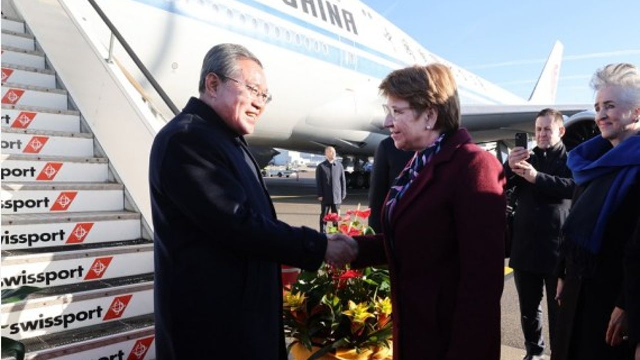 Çin Başbakanı: Küresel zorluklarla mücadelede İsviçre'yle koordinasyona hazırız