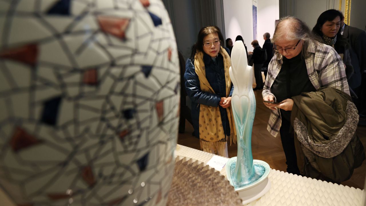 Çin porselen sanatının zarafeti Parisli sanatseverlerle buluştu