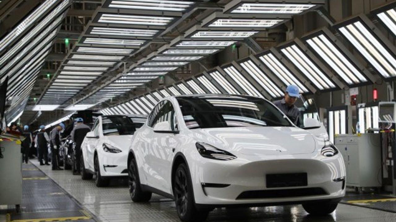 Tesla'nın Shanghai fabrikası 2023'te 947.000 araç teslim etti