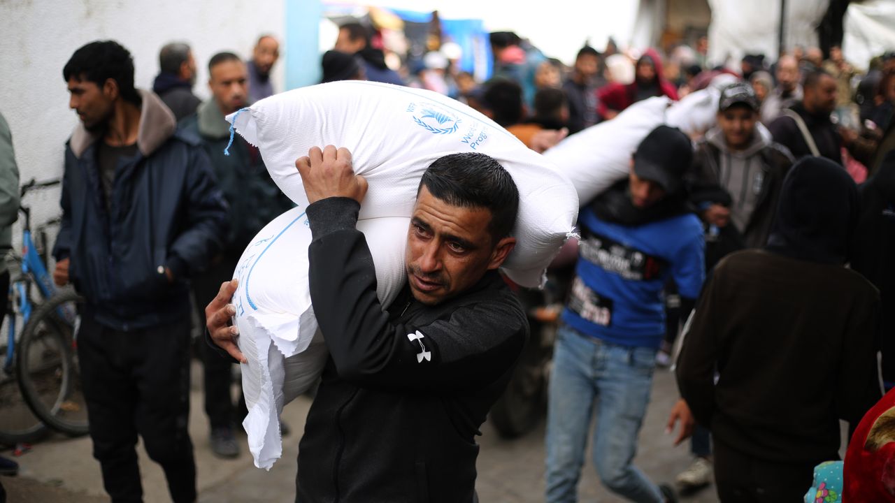 UNRWA'nın Filistinlilere yardımları birkaç hafta içinde durabilir