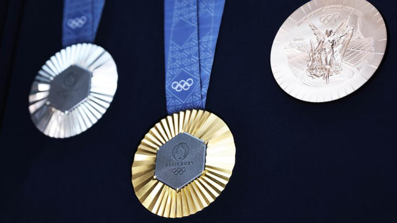 2024 Paris Olimpiyatları madalyalarında 'Eyfel Kulesi'nden bir parça' kullanılacak