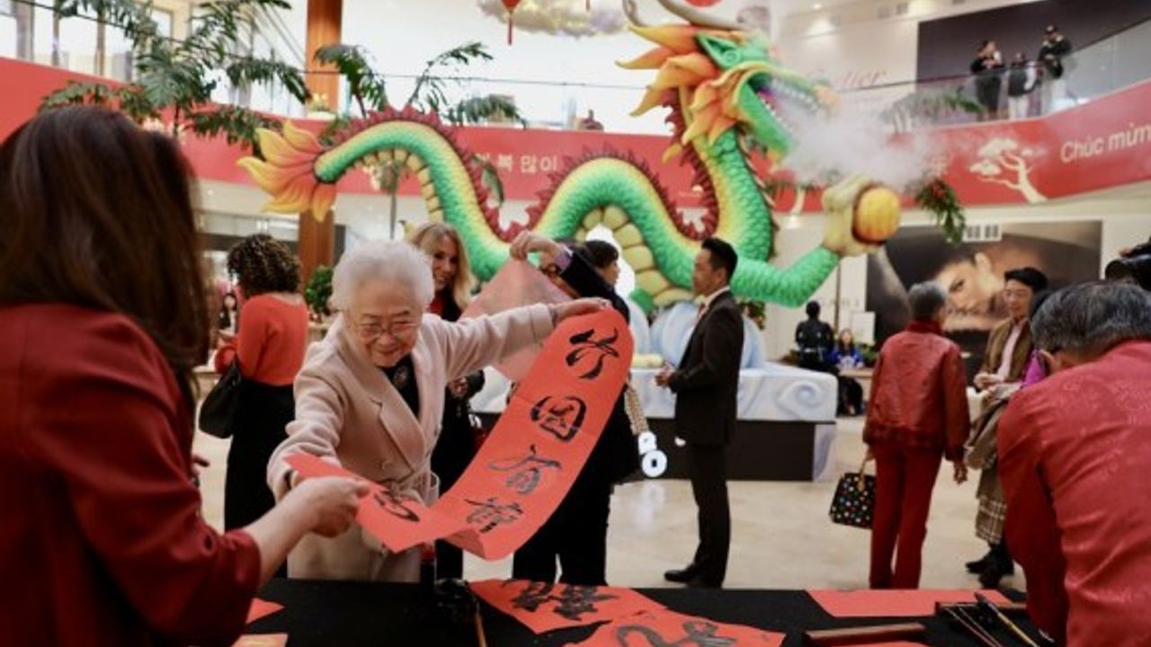 Kaliforniya Valisi Newsom, kapsayıcılık vurgusuyla Çin Yeni Yılı'nı kutladı