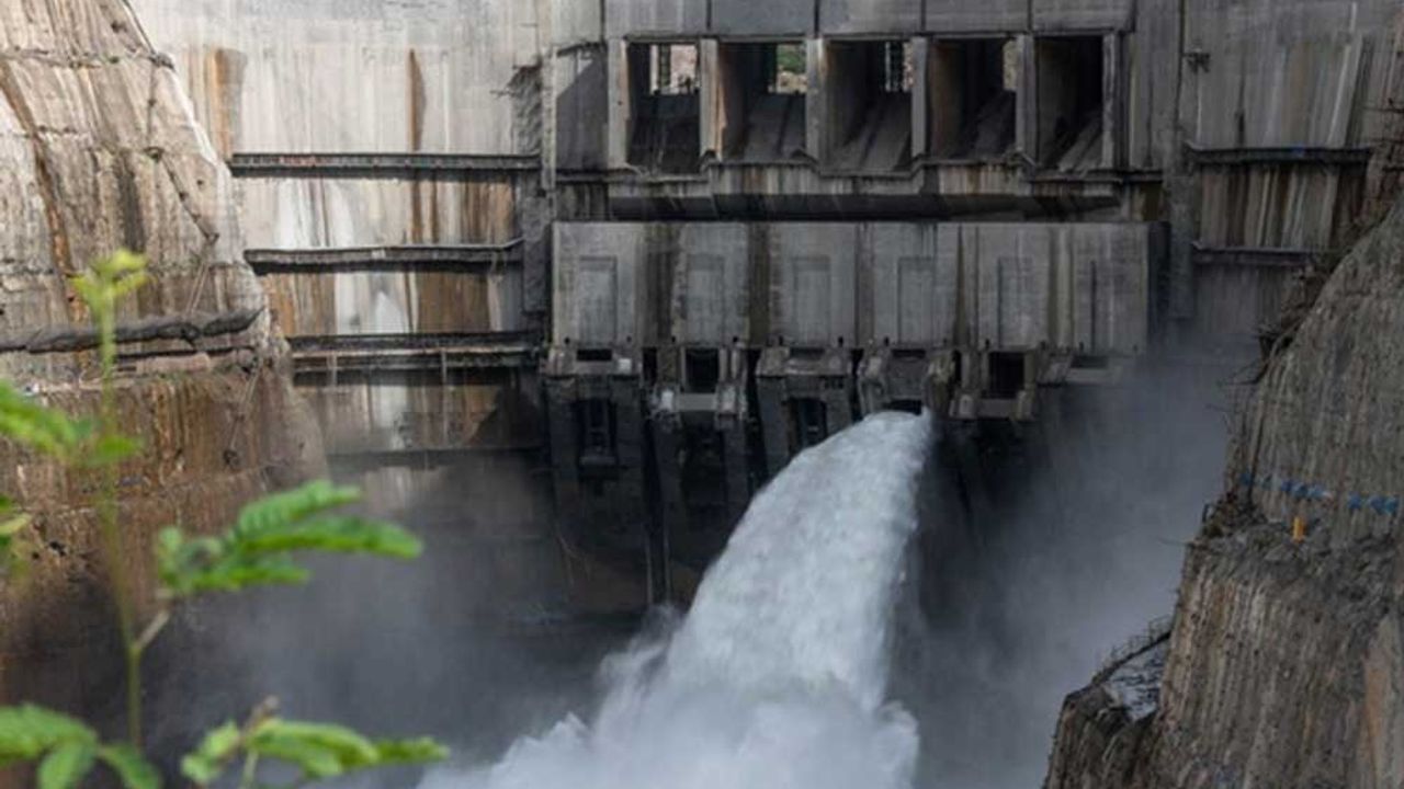 Çin'in güneybatısındaki mega hidroelektrik santrali projesi, Temmuz'da tam kapasite faaliyete geçecek