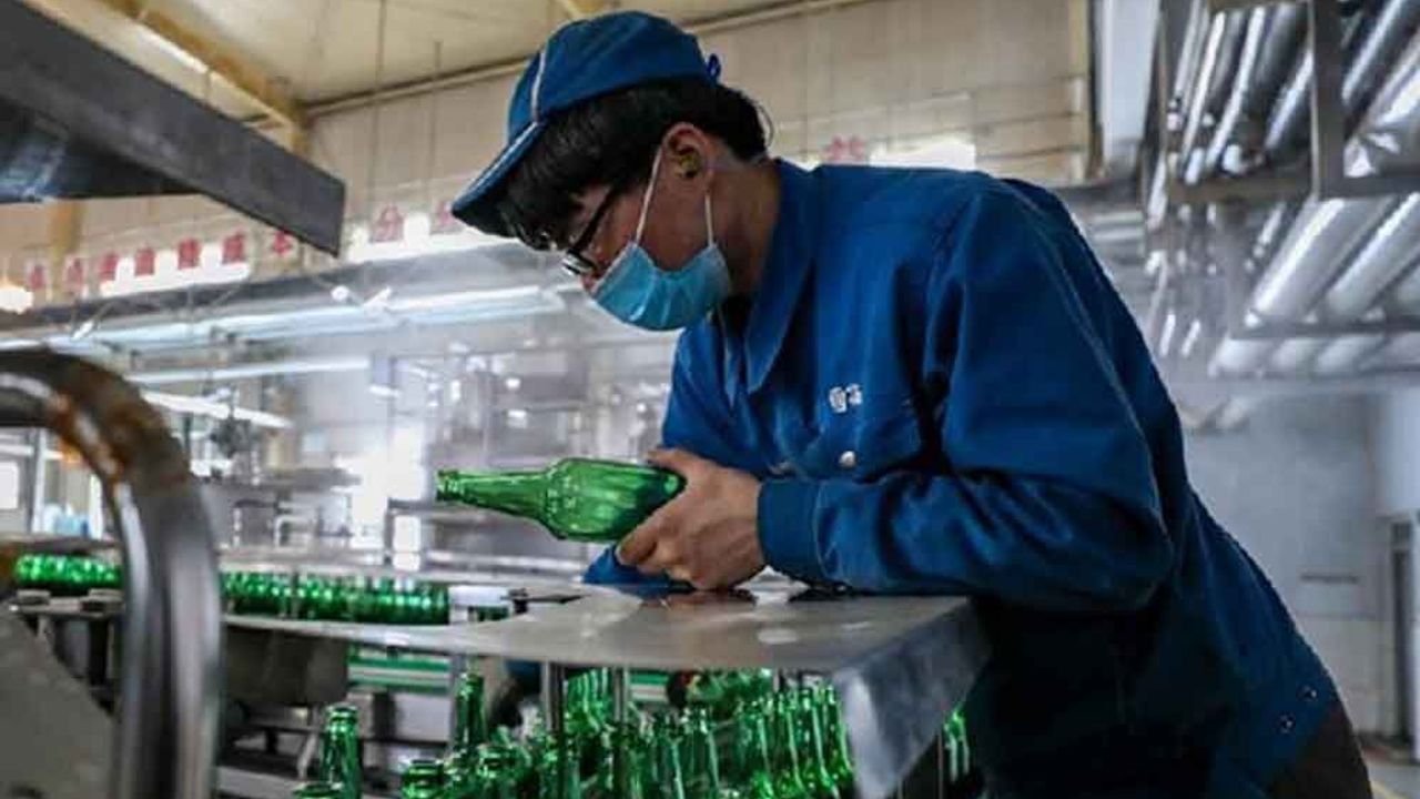Çin'in alkollü içki üreticileri sektörü 2021'in ilk çeyreğinde güçlü büyüme gördü