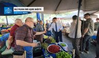 Vali Fuat GÜREL pazara indi, pazarcı esnafına aşure dağıttı