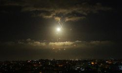 İsrail, Gazze Şeridi'nden İsrail'e atılan roketi durdurmak için füze fırlattı