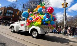 Toronto'nun geleneksel Paskalya geçit töreni 3 yıl aradan sonra yeniden düzenlendi