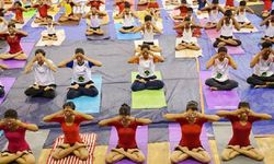 Hindistan'da yoga tutkunları Uluslararası Yoga Günü'ne hazırlanıyor