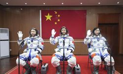 Shenzhou-14 görevindeki Çinli astronotlar için uğurlama töreni