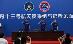 Shenzhou-13 astronotları karantina ve iyileşme sürecinin ardından ilk kez basının karşısına çıktı