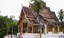 Laos'un UNESCO Dünya Mirası listesindeki Luang Prabang kasabası turistlerin gözdesi haline geldi