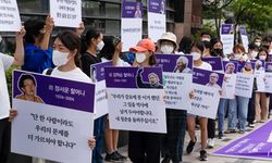 Güney Kore'de rahatlatıcı kadınlar için anma töreni yapıldı