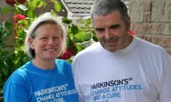 Parkinson testi: Eşinde hastalığın kokusunu aldı, bilime ilham verdi