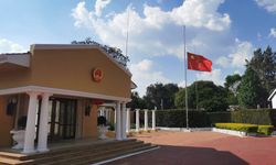 Çin'in yurtdışı temsilciliklerinde Jiang Zemin anısına bayraklar yarıya indirildi