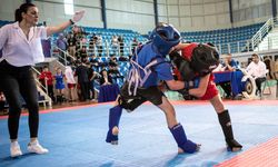 Yunanistan'da genç sporcular kung fu şampiyonasında kıyasıya mücadele etti