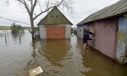 Ukrayna'da yıkılan baraj nedeniyle evler su altında kaldı