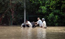 Hindistan'ın başkenti Yeni Delhi sular altında kaldı