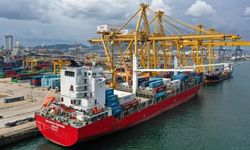 Çin'in Dalian kentinde üretilen ultra büyük konteyner gemisi sahibine teslim edildi