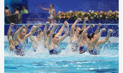 19. Asya Oyunları'nda artistik yüzme müsabakasında Kazakistan takımı yarıştı