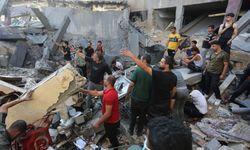 Hamas: İsrail'in Gazze'ye düzenlediği hava saldırısında 3 rehine öldü