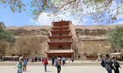 Çin'de Mogao Mağaraları yakınındaki havalimanı uluslararası uçuşları yeniden başlattı