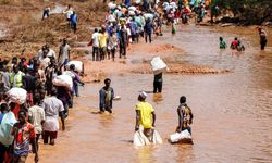 Kenya şiddetli kuraklığın ardından sel felaketi ile boğuşuyor