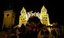 Prag'daki Noel pazarına yoğun ilgi