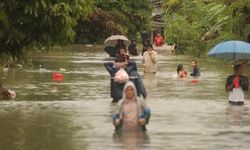 Tayland'ın güneyinde son 50 yılın en kötü sel felaketi yaşanıyor