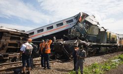 Endonezya'da tren kazası: 3 ölü, 10'dan fazla yaralı