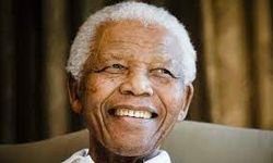 Nelson Mandela'nın kişisel eşyalarının satışa çıkarılacağı açık artırma askıya alındı