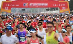 Beijing'de düzenlenen yarı maraton büyük ilgi gördü