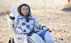 Çin'in Shenzhou-17 mürettebatı 6 aylık görevin ardından Dünya'ya döndü