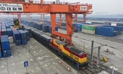 Çin'in uluslararası demiryolu-denizyolu tren hizmeti 2024'te 300.000 konteyner taşıdı