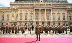 Çin Cumhurbaşkanı Xi için Budapeşte'de karşılama töreni düzenlendi