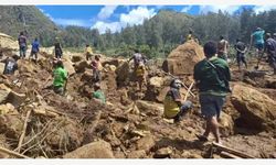 Papua Yeni Gine'de heyelan sonrası arama kurtarma çalışmaları sürüyor