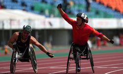 Para Atletizm Dünya Şampiyonası erkekler 100 metre T54 finalinde Çinli sporcu gümüş madalya aldı