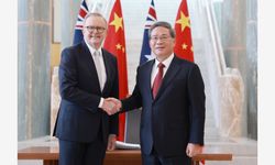 Çin Başbakanı Li, Avustralyalı mevkidaşı ile bir araya geldi