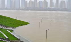 Çin'in Changsha kentinde su seviyesi sağanak yağışlar nedeniyle kritik seviyeyi aştı