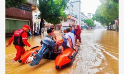 Çin'in Huangshan kenti şiddetli yağışın etkisi altında