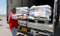 Irak, Gazze'ye gıda ve tıbbi yardım yüklü tır konvoyu gönderdi