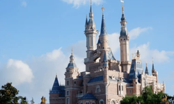 Shanghai Disneyland, Örümcek Adam hız trenini faaliyete geçiriyor