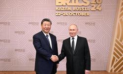 Xi, BRICS Zirvesi için gittiği Kazan'da Rusya Devlet Başkanı Putin ile görüştü