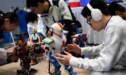 Çin'in Shaanxi eyaletinde robotlar yarıştı