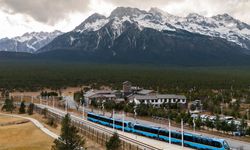 Çin'de seferlere başlayan yeni gezi treni yeni bir turizm merkezi oluşturdu