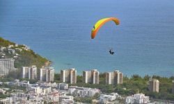 Çin'de İşçi Bayramı tatilinde Hainan eyaletine gelen turistlerin ilgi odağı alçak irtifa turizmi oldu