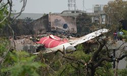 Hindistan'da düşen Air India uçağının iki kara kutusu da bulundu